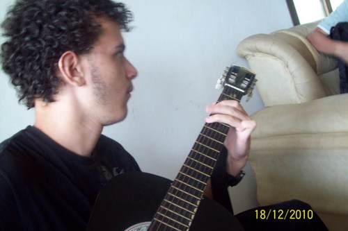 Adorador do REI, amante da música, e alguém que realmente ama JESUS!!! só isso mesmo.