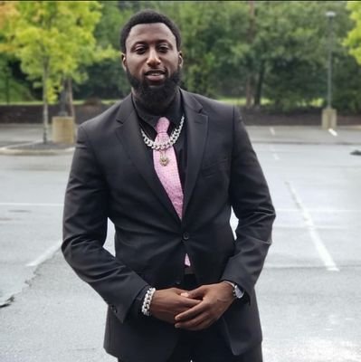 📺YouTube: Chiseled Adonis™
🔦800K Subs | 285+ Million Views
🎙️Twitch Partner
📸Content Creator
Commentary & Reactions
📨chiseledadonis@gmail.com