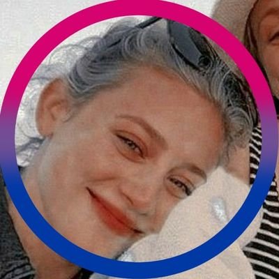 I ʟᴏᴠᴇ ʏᴏᴜ ᴍᴏʀᴇ ᴛʜᴀɴ ᴛʜᴇ ɪɴғɪɴɪᴛʏ @lilireinhart.                            'I am a proud bisexual woman'