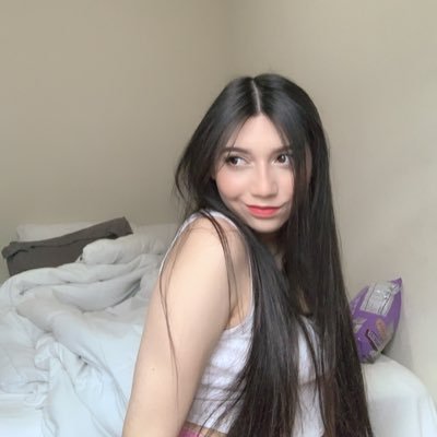 alexandra9551's profile picture. 🦋💭🌹