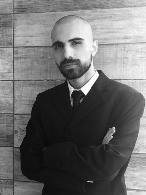 Graduado em Direito pela UEL (Universidade Estadual de Londrina). Advogado cível e criminal. Inscrito na OAB/PR sob o nº 104.125. Contato: (43) 99984-0178.