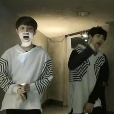 chelsoo1224's profile picture. EXO is classic pop music the way it should be done. ♡