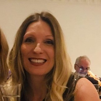 zoelinn2's profile picture. 