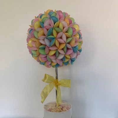 Specialises in Sweet Trees, Outrageous Creations, Chocolate Boxes, Candy Buffets, Table arrangements,Bespoke Sweet Trees.