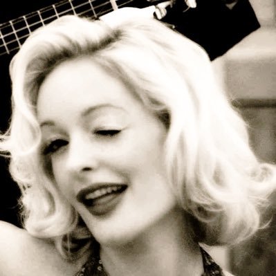 Jazz singer & drummer also known as Kitty Harrison ジャズとウイスキー Strayhorn, Sonny & Monk it's all #JAZZ baby! @KittyLaRoar @NickShankland NO DMs please 💋