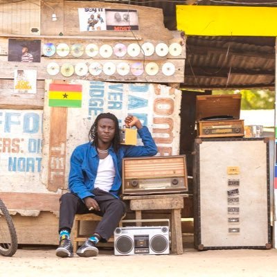 Official Parody account of the BHIM boss @stonebwoyb.  
    LE GBA GBE (ALIVE)

 https://t.co/LyZbABpkxR