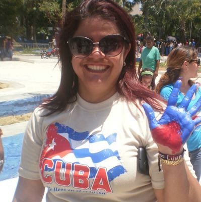 Aymara79678346's profile picture. Miembro del Buró Provincial del Partido La Habana 
Por eso yo soy cubana y me muero siendo cubana.