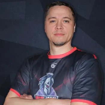 System und Netzwerktechniker bei AplusIT, Streamer, Caster und Coach bei NOXsports