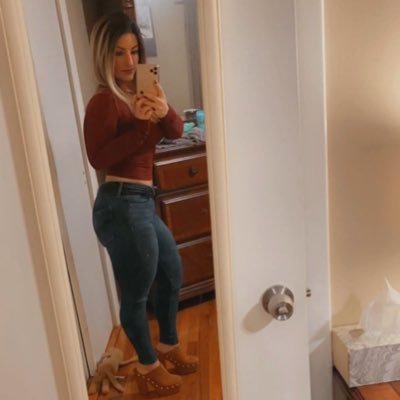 MollyxoBaby's profile picture. 