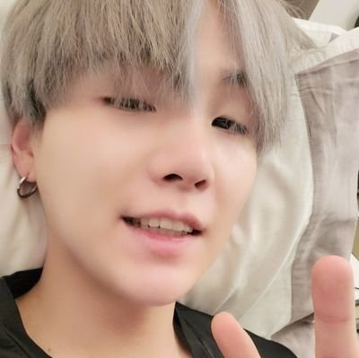 DbtsVicky's profile picture. bts tus patrones 
Aguante Argentina 
bts forever 
y ella ?
siganme y los  sigo