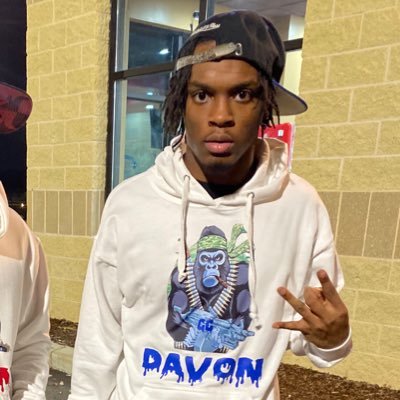 davonyoung02's profile picture. 