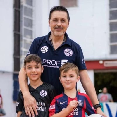 Director de Deportes Federados
Club Atlético San Lorenzo de Almagro . Entrenador Primera División Voley Femenino.