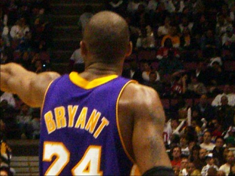 Su9's profile picture. Musings of a Sports Medicine Physician, Concussion specialist, Soccer addict, Dad, Technophile, #MUFC fan, @karachiunitedfc alumni and Avid gamer..tweets my own