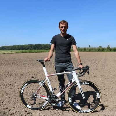 coureur cycliste professionnel dans l'équipe Arkea Samsic