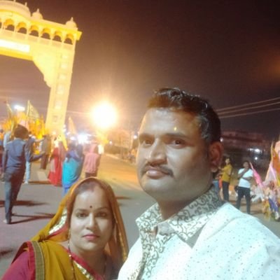 lakhera_vishnu's profile picture. #SAVE_SAHARA_workers_depositers
कोई व्यवस्था इतनी निष्ठुर कैसे हो सकती है कि वह अपने ही देश के करोड़ों नागरिकों को पिछले 12 वर्षों से होली के रंगों और दीपावाली