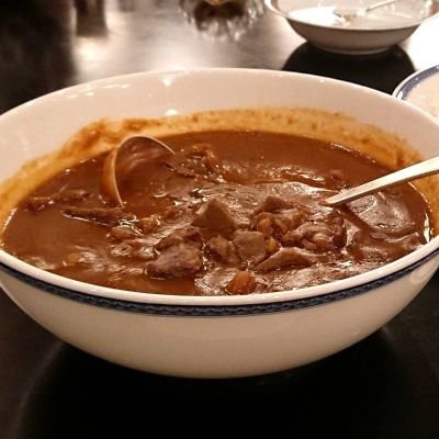 ラーメン食べてるか、美術館に行っているか、ミステリーを読んでいるか。 仕事以外の日常は、そんなところです。 週末は特に、読書と麺活と美術館が錯綜します。 フォローは自由にしてください。ですが、エロ垢と投資に見せかけたお金配り垢はブロックさせていただきます。