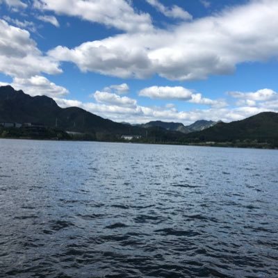 ZhangzhangJack's profile picture. 认知不同的人相互沟通很难，因为你要的往往别人不以为然，所以树立对他人的尊重很重要，做到看透不说破，也是一种智慧。