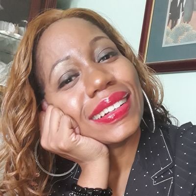 🎙Host of theBold Journeyzz Podcast
Author 📓
& ⚜Certified Life Coach ⚜
I motivate entrepreneurs to birth their business, book, or brand of Purpose & Passion.