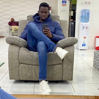 bhongoville's profile picture. Crypto Enthusiast//Charts//Investments//Meme coins.