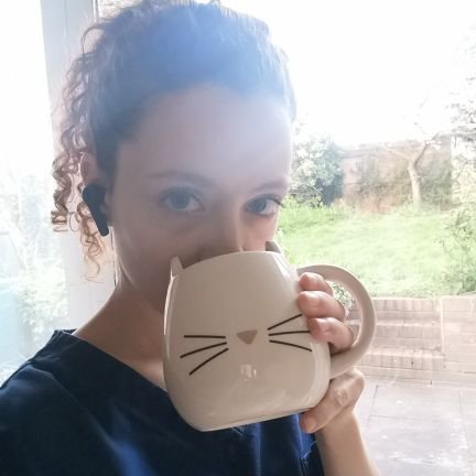 Zitafernandes9's profile picture. 