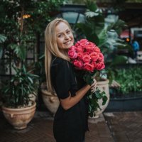 B . (@bianca_kinnear) 's Twitter Profile