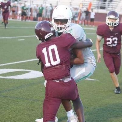 football🏈//10//Ennis tx// soccer⚽// I PLAY IN FOOTBALL//CB//https://t.co/1Qf9vhqifF