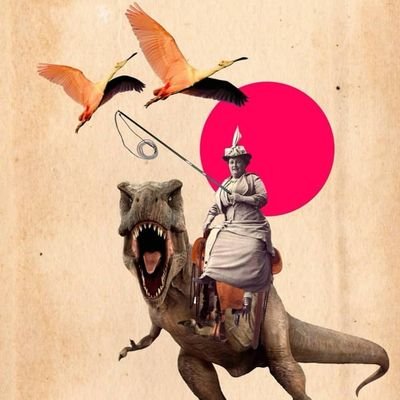 AdrianaDueas13's profile picture. 