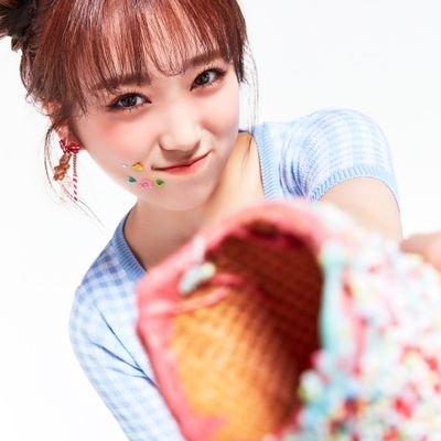 Roleplayer┊2OO1〗はじめまして !  a dimple girl with cuteness smile and always do act cute who loves sakura flowers, Yabuki Nako is the name ㅡ (H)KT48/IZONE. ♡