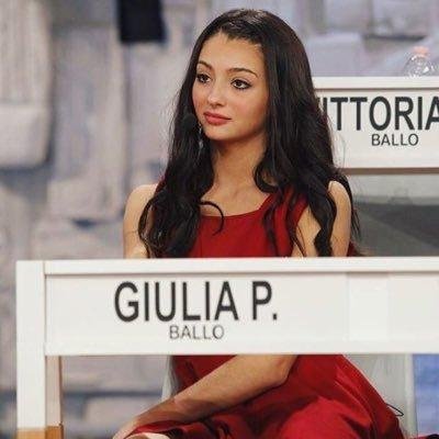 fanpage di Giulia pelagatti