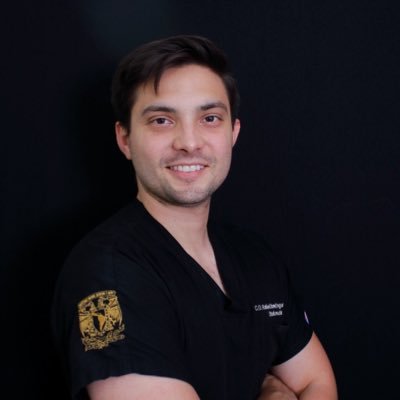Cirujano Dentista especialista en Ortodoncia por la UNAM