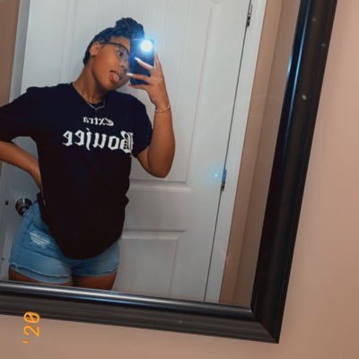 ❤️MHS ‘18 👉🏽💙UK ‘22