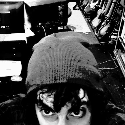 Singer/guitarist
Instagram: wileyjay33
Pittsburgh PA