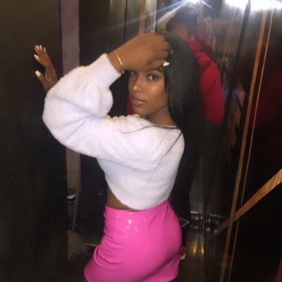 yronelis10's profile picture. ❤️