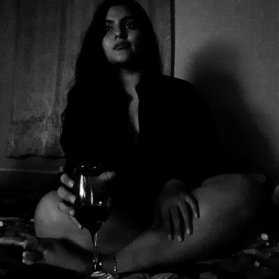 VanessaMConcha's profile picture. Carpe Diem 
💕