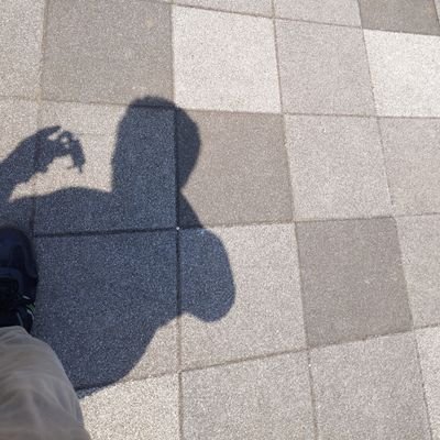 露出がしたい男です 見てくれる方募集です 29歳のデブスです 短小仮性包茎です よろしくお願いします つるの形の県です 見せたがりです
