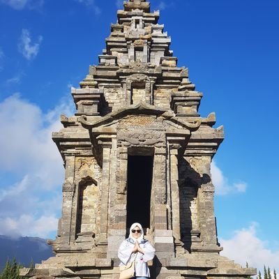 rifaalive's profile picture. Berusaha dan berdoa