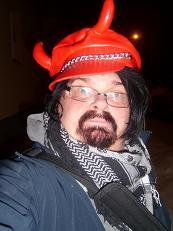 Hi
Im a guy from Sweden stockholm. My name is staffan steven staffs the rocker the red devil. Im 40 years old. Love movies, music