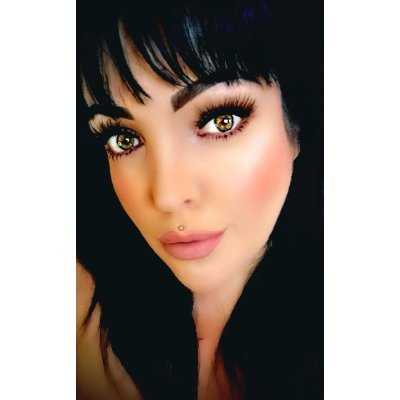 muagemma's profile picture. 💄𝓜𝓪𝓴𝓮𝓾𝓹 𝓐𝓻𝓽𝓲𝓼𝓽 | #𝓫𝓫𝓵𝓸𝓰𝓰𝓮𝓻💄

All Social Media: /muagemma
Snapchat: shelovesmakeup

Mail: info@muagemma.co.uk