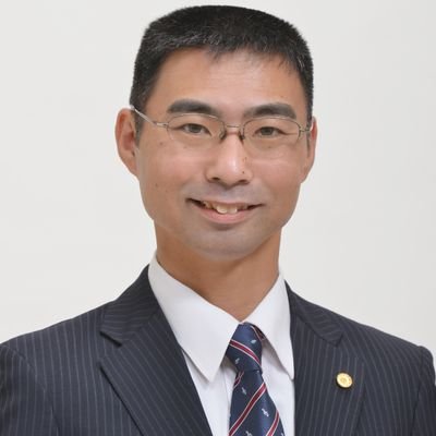 岡山県の行政書士。一般貨物自動車運送事業者さまの運輸局手続き・巡回指導対応のサポートをしています。営業所・車庫候補地の適性調査も承っております。