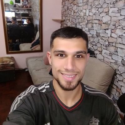 Estudiante ed física, entrenador personal
Me Gusta el deporte, las series y los animales