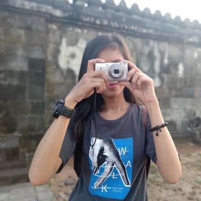 asti45pertiwi's profile picture. 