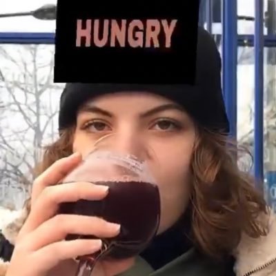 charlottetibur1's profile picture. 