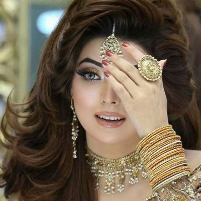 #مجھے دیکھ کر اس نے پھیر لیا چہرہ تسلی ہو گئی مجھ کو چلو وہ جانتی تو ہے 😊#iqra🤗🤗#Bilal🤪
