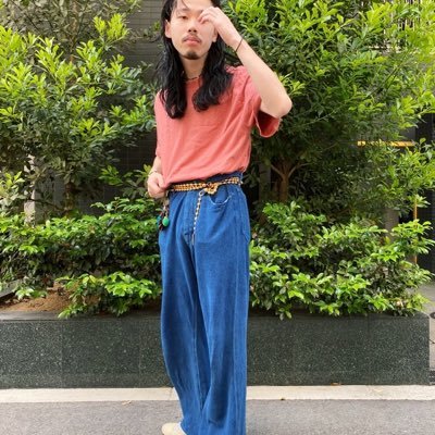 insta @hosshi_ivy_nvy

大阪　北浜で美容師してます。
ショート、ボブ、ウルフ、ハイトーン、透明感得意です。

質感、香りにこだわります！！