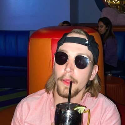 sheldonhons's profile picture. SHSU
H-E-B
and Fck'n off