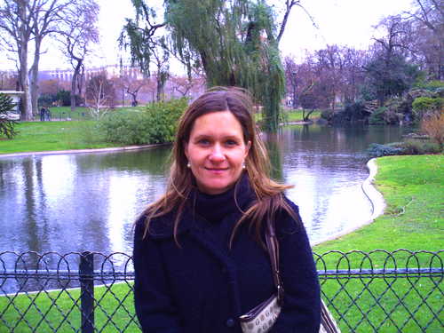 Sou Pastora da Videira Rio, Esposa do Pr Geraldo e Mãe da Sarah e da Pietra. Fui chamada para apascentar crianças e discipular mulheres.