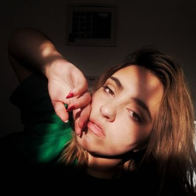 MarianaSilva_a's profile picture. insta: marianasilvabrantes99