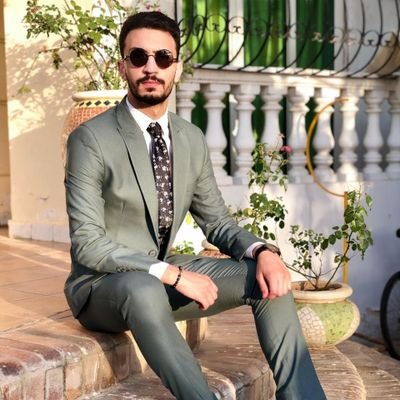 -enterpreneur 🔝

-Owner of LO Franchise

-Basketball player 🏀