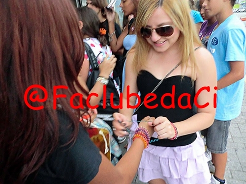 Dedicado a : @ci_bertoni
Dona : @PriiCine
Criado dia : 07/07/10
Oficializado: 18/11/2010 as: 19:19 pela diva @Ci_bertoni