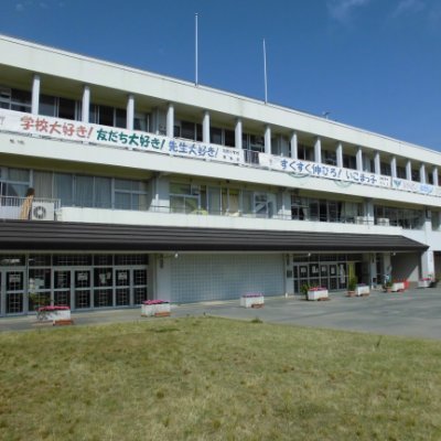 生駒市立生駒小学校の公式アカウントです。生駒小学校に関するさまざまな情報を発信します。情報発信を目的としていることから、基本的に当アカウントからのフォローや、特定のユーザーのみへの返信となるリプライは行いませんのでご了承ください。